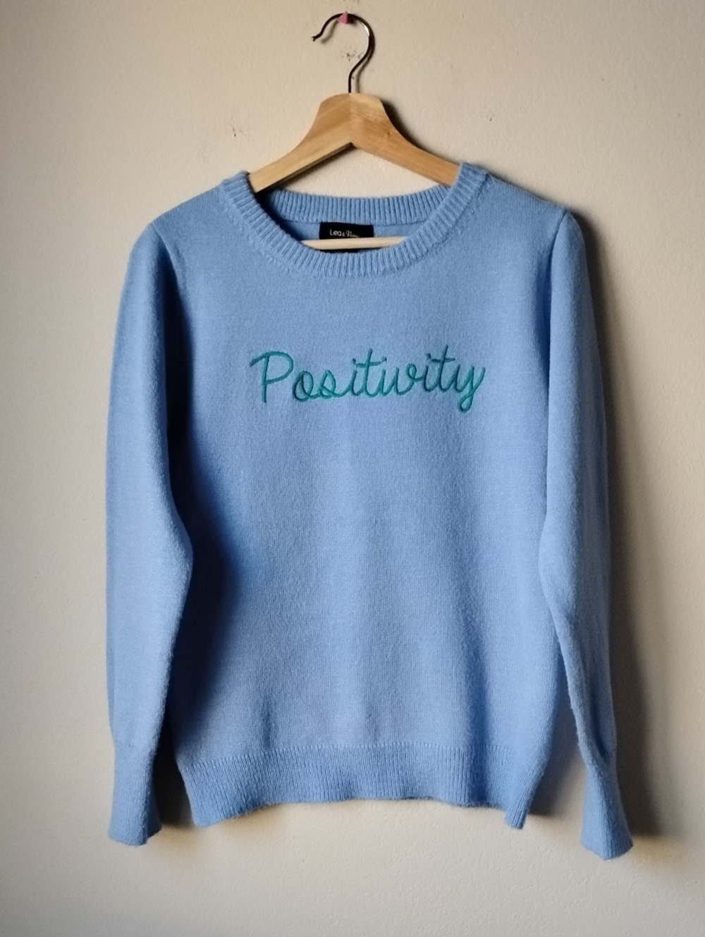 🍁🍂 Lea & Viola Size M Light Blue 'Positivity' Crewneck Knit Sweater